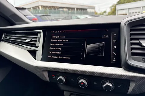 DE75EYX Audi A1 Black Edition 30 TFSI  116 PS 6-speed Thumbnail #43