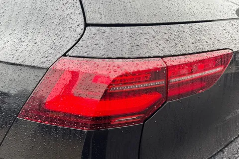 MV74WGZ Volkswagen Golf 1.4 TSI GTE 5dr DSG **PAN ROOF + 18' BAKERSFIELD ALLOYS** Thumbnail #8