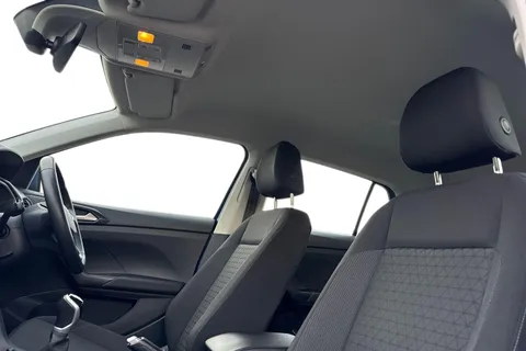 16 of 65 for Volkswagen T-Cross 1.0 TSI SE Euro 6 (s/s) 5dr