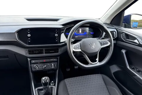 18 of 65 for Volkswagen T-Cross 1.0 TSI SE Euro 6 (s/s) 5dr