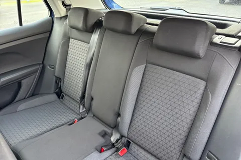 19 of 65 for Volkswagen T-Cross 1.0 TSI SE Euro 6 (s/s) 5dr