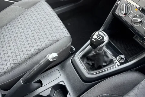 23 of 65 for Volkswagen T-Cross 1.0 TSI SE Euro 6 (s/s) 5dr