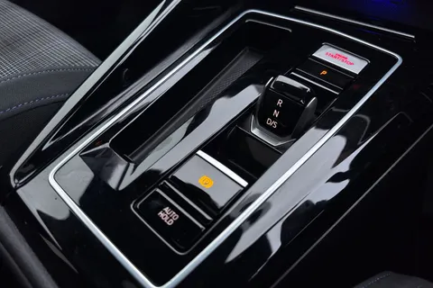 MV74WGZ Volkswagen Golf 1.4 TSI GTE 5dr DSG **PAN ROOF + 18' BAKERSFIELD ALLOYS** Thumbnail #37