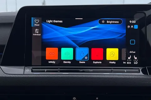 MV74WGZ Volkswagen Golf 1.4 TSI GTE 5dr DSG **PAN ROOF + 18' BAKERSFIELD ALLOYS** Thumbnail #40