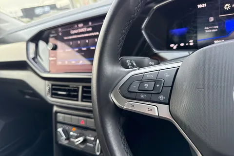 38 of 65 for Volkswagen T-Cross 1.0 TSI SE Euro 6 (s/s) 5dr