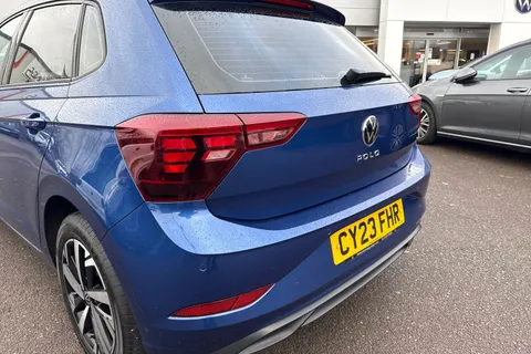 CY23FHR Volkswagen Polo 1.0 Life 80Ps 5dr ⭐Front and rear parking sensors⭐ Thumbnail #16