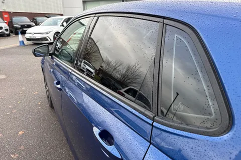 CY23FHR Volkswagen Polo 1.0 Life 80Ps 5dr ⭐Front and rear parking sensors⭐ Thumbnail #31