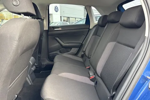 CY23FHR Volkswagen Polo 1.0 Life 80Ps 5dr ⭐Front and rear parking sensors⭐ Thumbnail #32