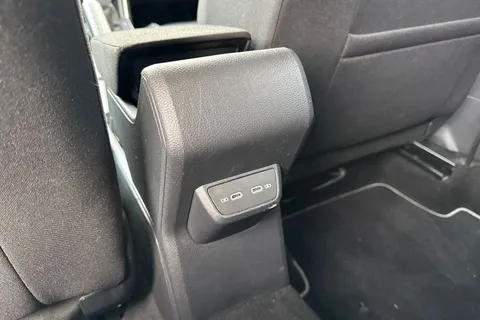 CY23FHR Volkswagen Polo 1.0 Life 80Ps 5dr ⭐Front and rear parking sensors⭐ Thumbnail #34