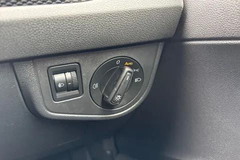 CY23FHR Volkswagen Polo 1.0 Life 80Ps 5dr ⭐Front and rear parking sensors⭐ Thumbnail #37