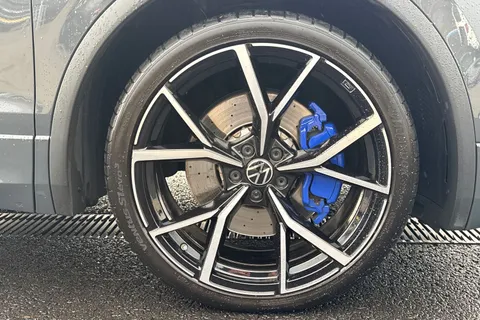 KR23OBB Volkswagen Tiguan 2.0 TSI 320 4Motion R 5dr DSG **PAN ROOF + WINTER PACK + AREA VIEW** Thumbnail #12