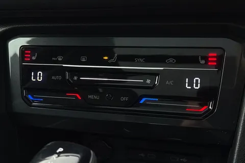 KR23OBB Volkswagen Tiguan 2.0 TSI 320 4Motion R 5dr DSG **PAN ROOF + WINTER PACK + AREA VIEW** Thumbnail #23