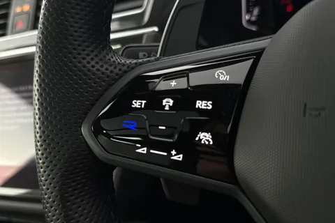 KR23OBB Volkswagen Tiguan 2.0 TSI 320 4Motion R 5dr DSG **PAN ROOF + WINTER PACK + AREA VIEW** Thumbnail #39