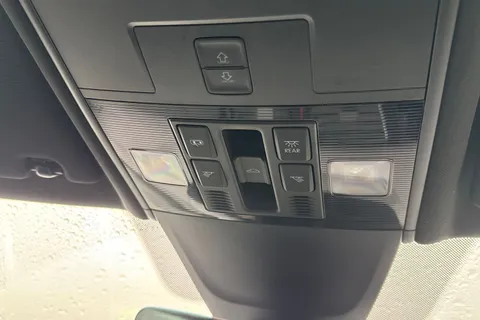 KR23OBB Volkswagen Tiguan 2.0 TSI 320 4Motion R 5dr DSG **PAN ROOF + WINTER PACK + AREA VIEW** Thumbnail #51