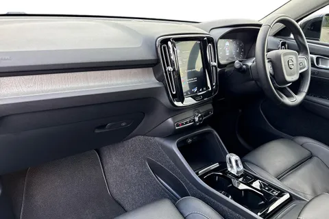 KM20DUJ Volvo Xc40 2.0 D3 Inscription Pro Auto Euro 6 (s/s) 5dr Thumbnail #16