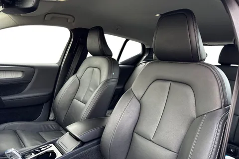KM20DUJ Volvo Xc40 2.0 D3 Inscription Pro Auto Euro 6 (s/s) 5dr Thumbnail #17