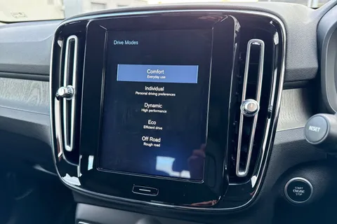 KM20DUJ Volvo Xc40 2.0 D3 Inscription Pro Auto Euro 6 (s/s) 5dr Thumbnail #54