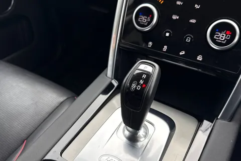 DU71FWA Land Rover Discovery Sport 2.0 D200 R-Dynamic S Plus 5dr Thumbnail #15
