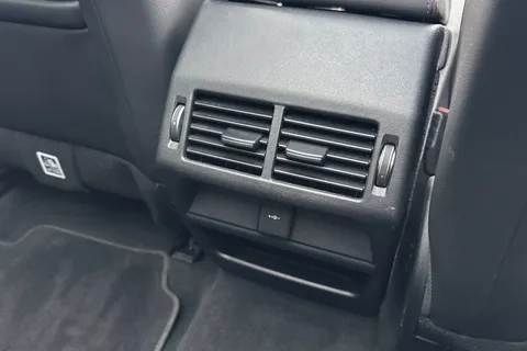 DU71FWA Land Rover Discovery Sport 2.0 D200 R-Dynamic S Plus 5dr Thumbnail #20