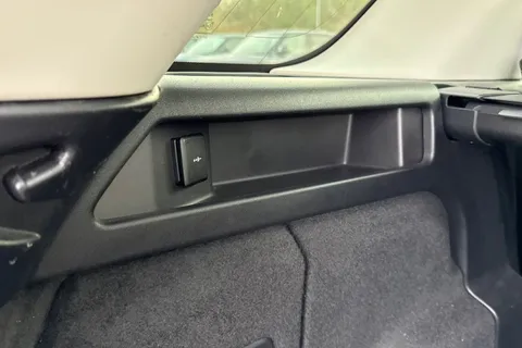 DU71FWA Land Rover Discovery Sport 2.0 D200 R-Dynamic S Plus 5dr Thumbnail #29