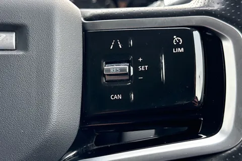 DU71FWA Land Rover Discovery Sport 2.0 D200 R-Dynamic S Plus 5dr Thumbnail #34