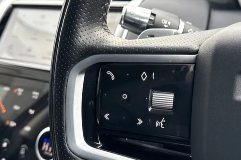 DU71FWA Land Rover Discovery Sport 2.0 D200 R-Dynamic S Plus 5dr Thumbnail #35