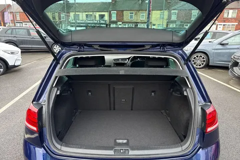 HG69BZX Volkswagen Golf 1.6 TDI Match Edition Euro 6 (s/s) 5dr Thumbnail #9