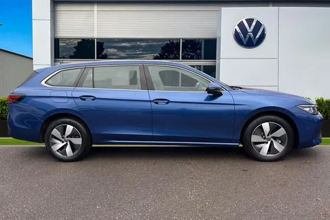 3 of 64 for Volkswagen Passat 1.5 TSI eHybrid 204PS Life 5dr DSG⭐ Drivers Assistance Pack⭐