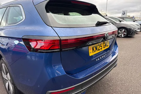 8 of 64 for Volkswagen Passat 1.5 TSI eHybrid 204PS Life 5dr DSG⭐ Drivers Assistance Pack⭐