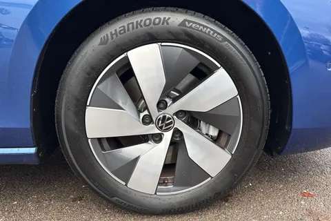 10 of 64 for Volkswagen Passat 1.5 TSI eHybrid 204PS Life 5dr DSG⭐ Drivers Assistance Pack⭐