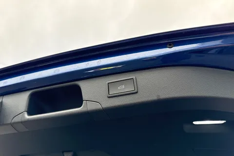 29 of 64 for Volkswagen Passat 1.5 TSI eHybrid 204PS Life 5dr DSG⭐ Drivers Assistance Pack⭐