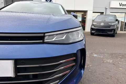 33 of 64 for Volkswagen Passat 1.5 TSI eHybrid 204PS Life 5dr DSG⭐ Drivers Assistance Pack⭐