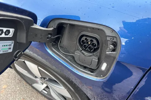 34 of 64 for Volkswagen Passat 1.5 TSI eHybrid 204PS Life 5dr DSG⭐ Drivers Assistance Pack⭐