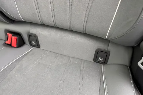 38 of 64 for Volkswagen Passat 1.5 TSI eHybrid 204PS Life 5dr DSG⭐ Drivers Assistance Pack⭐