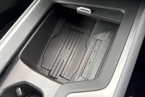 44 of 64 for Volkswagen Passat 1.5 TSI eHybrid 204PS Life 5dr DSG⭐ Drivers Assistance Pack⭐