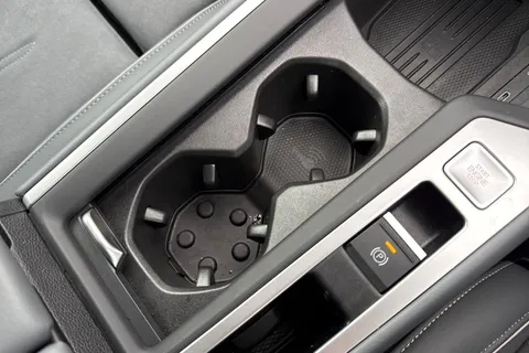 45 of 64 for Volkswagen Passat 1.5 TSI eHybrid 204PS Life 5dr DSG⭐ Drivers Assistance Pack⭐