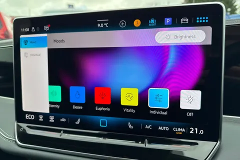 57 of 64 for Volkswagen Passat 1.5 TSI eHybrid 204PS Life 5dr DSG⭐ Drivers Assistance Pack⭐