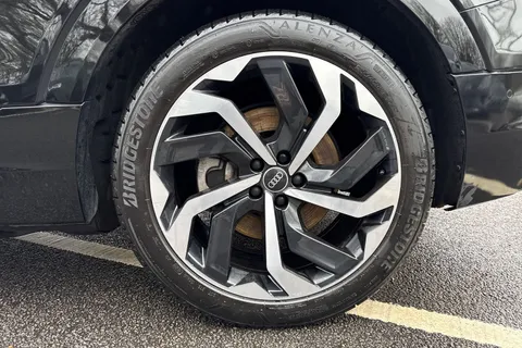 22 of 65 for Audi e-tron 50 Black Edition Sportback Auto quattro 5dr 71.2kWh (11kW Charger)