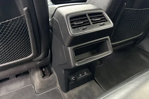 37 of 65 for Audi e-tron 50 Black Edition Sportback Auto quattro 5dr 71.2kWh (11kW Charger)