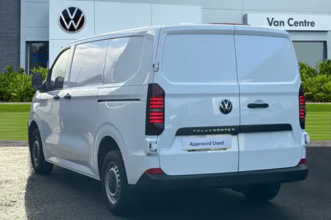CX25LYO Volkswagen Transporter 2.0 TDI 110 Commerce Plus Van Thumbnail #3