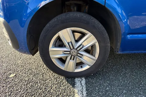 CX74LDJ Volkswagen Transporter 2.0 TDI 150 Highline Kombi Van Thumbnail #11
