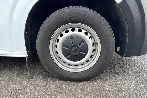 CX25LYO Volkswagen Transporter 2.0 TDI 110 Commerce Plus Van Thumbnail #14