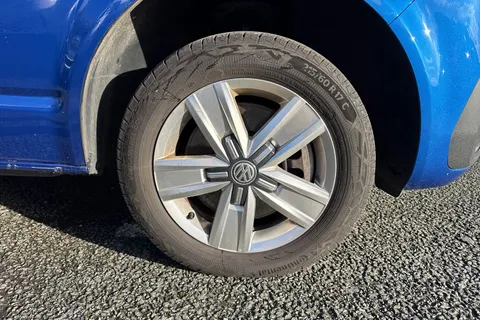 CX74LDJ Volkswagen Transporter 2.0 TDI 150 Highline Kombi Van Thumbnail #14