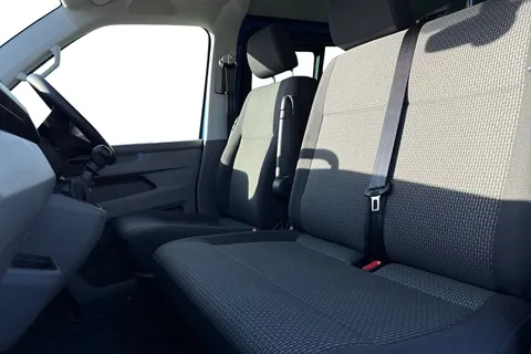 CX74LDJ Volkswagen Transporter 2.0 TDI 150 Highline Kombi Van Thumbnail #17