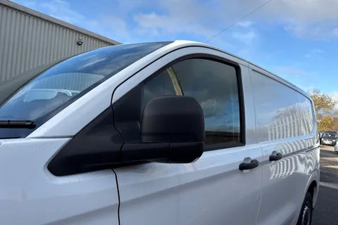 CX25LYO Volkswagen Transporter 2.0 TDI 110 Commerce Plus Van Thumbnail #27