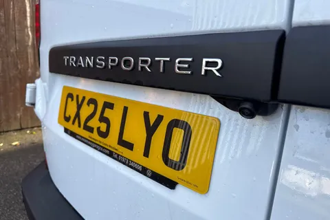 CX25LYO Volkswagen Transporter 2.0 TDI 110 Commerce Plus Van Thumbnail #28