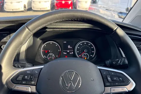 CX74LDJ Volkswagen Transporter 2.0 TDI 150 Highline Kombi Van Thumbnail #30