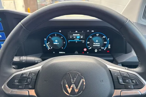 CX25LYO Volkswagen Transporter 2.0 TDI 110 Commerce Plus Van Thumbnail #30