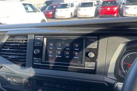 CX74LDJ Volkswagen Transporter 2.0 TDI 150 Highline Kombi Van Thumbnail #35