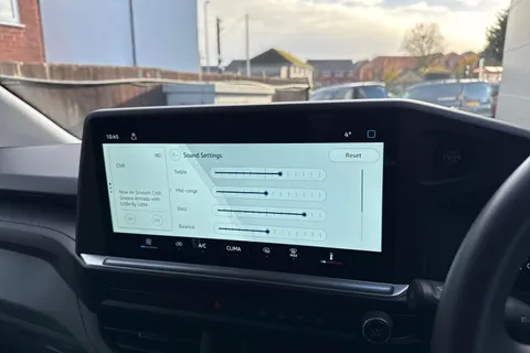 CX25LYO Volkswagen Transporter 2.0 TDI 110 Commerce Plus Van Thumbnail #34